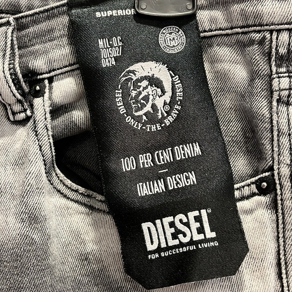 NWT Diesel D-Strukt mens grey relaxed fit slim Italian design jeans 100% denim - Picture 5 of 12